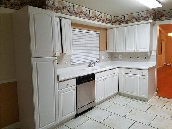 4th image of 1796 Lakeview Village Dr