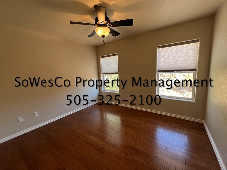 1936 Hollyhock Cir — Photo 15