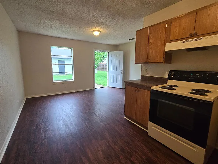 224 S 41st St #4 — Photo 3