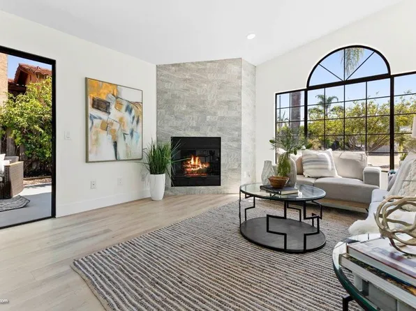335 Whispering Brook Dr, Vista, CA 92083