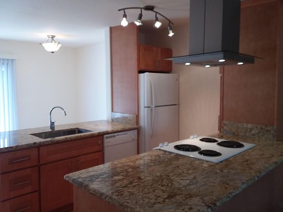 2nd image of 3923 Solano Ave