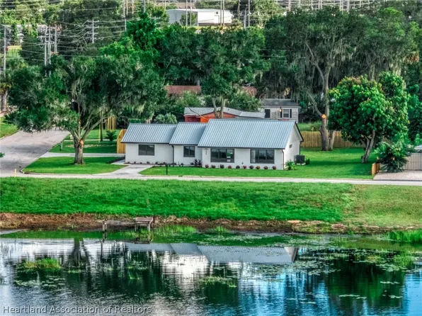 905 E Dinner Lake Dr, Sebring, FL 33870