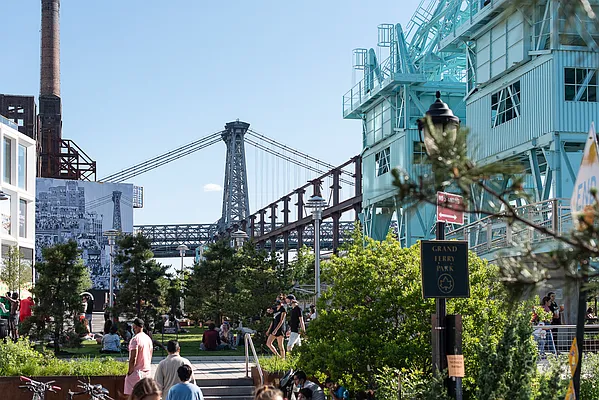 Sold by Brick&Mortar | media 40