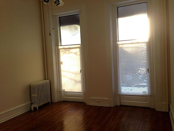 3rd image of 819 N Harrison St APT 1