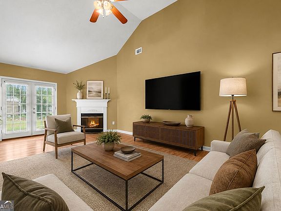 2nd image of 1748 Tamarind Way