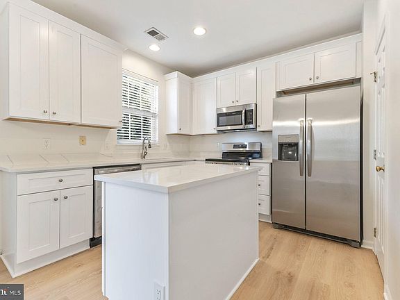 2nd image of 9727 Faber Ln
