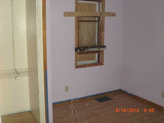 5th image of 16 E Maryland St