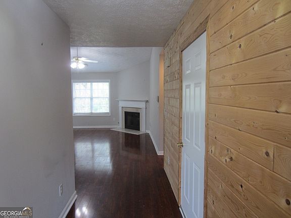 3rd image of 6285 Huntcliff Dr