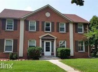 4825 N Mohawk Ave, Glendale, WI 53217