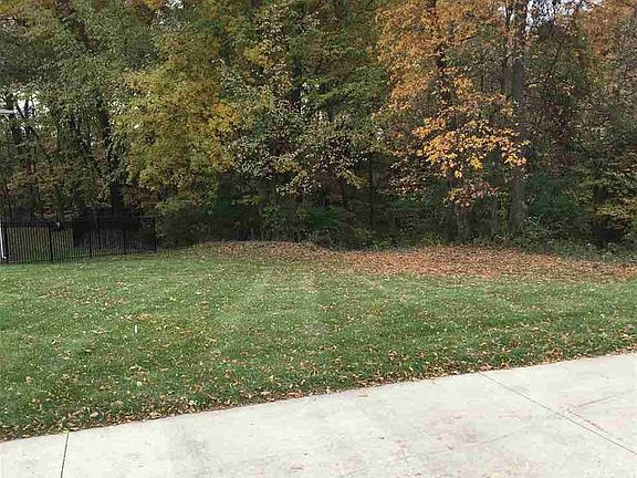 4th image of 780 Barber Pl