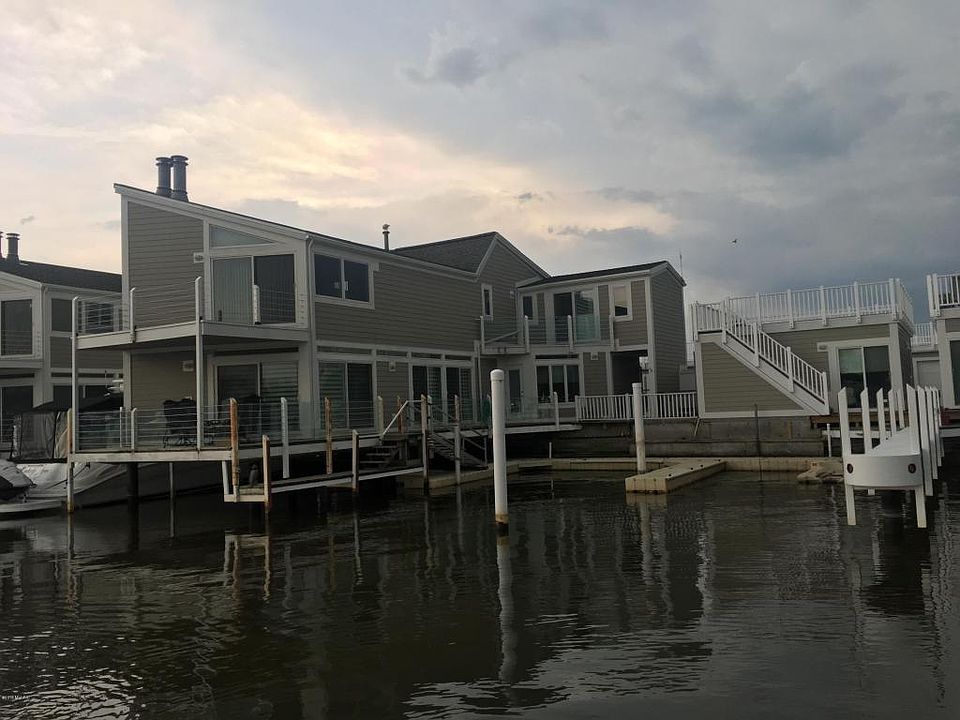 1st image of 51/53 Harbor Isle Dr