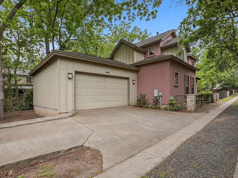 2309 Kinney Rd — Photo 24