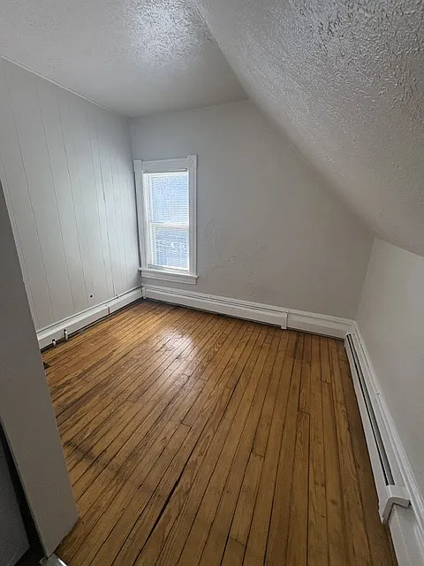 Studio, 300 sqft, $850 — Photo 2