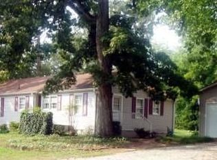 126 3rd St, Hartwell, GA 30643