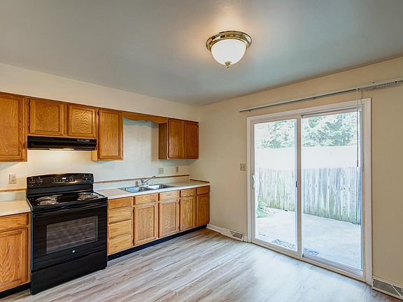 5th image of 7103 Pinehurst Dr