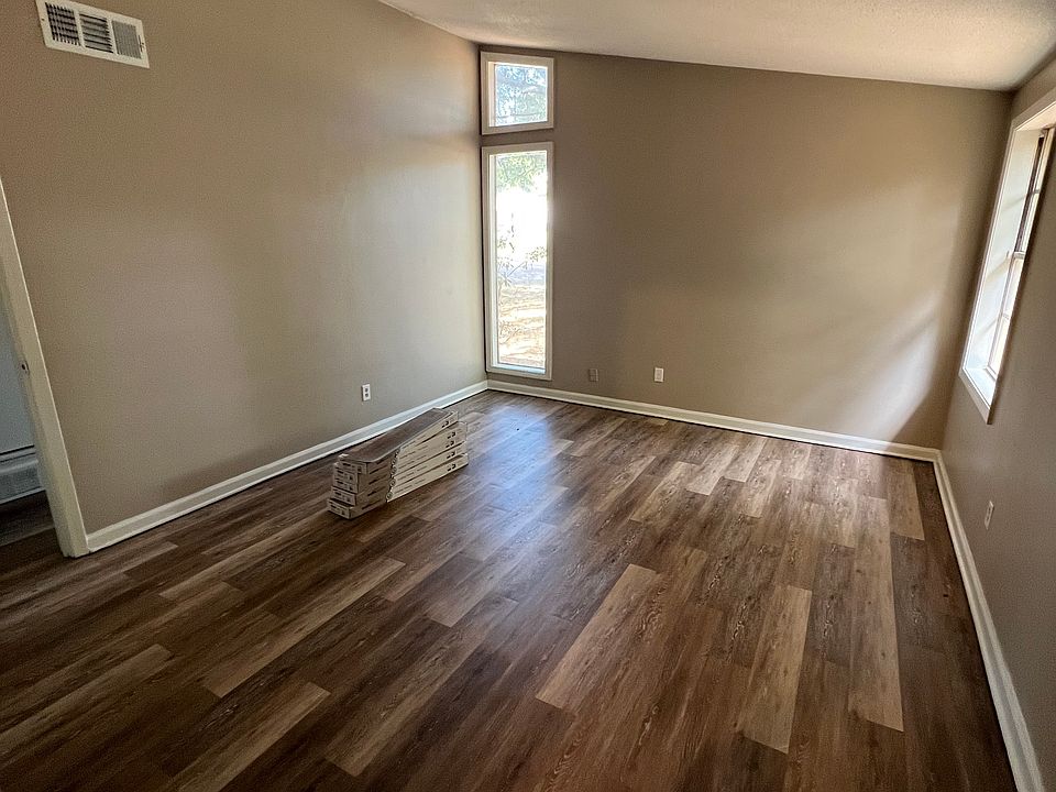 1st image of 1901 Coral Hills Dr