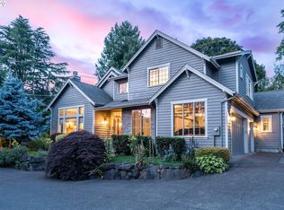 12986 Knaus Rd, Lake Oswego, OR 97034