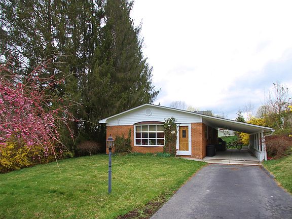 3rd image of 107 Brandon Dr