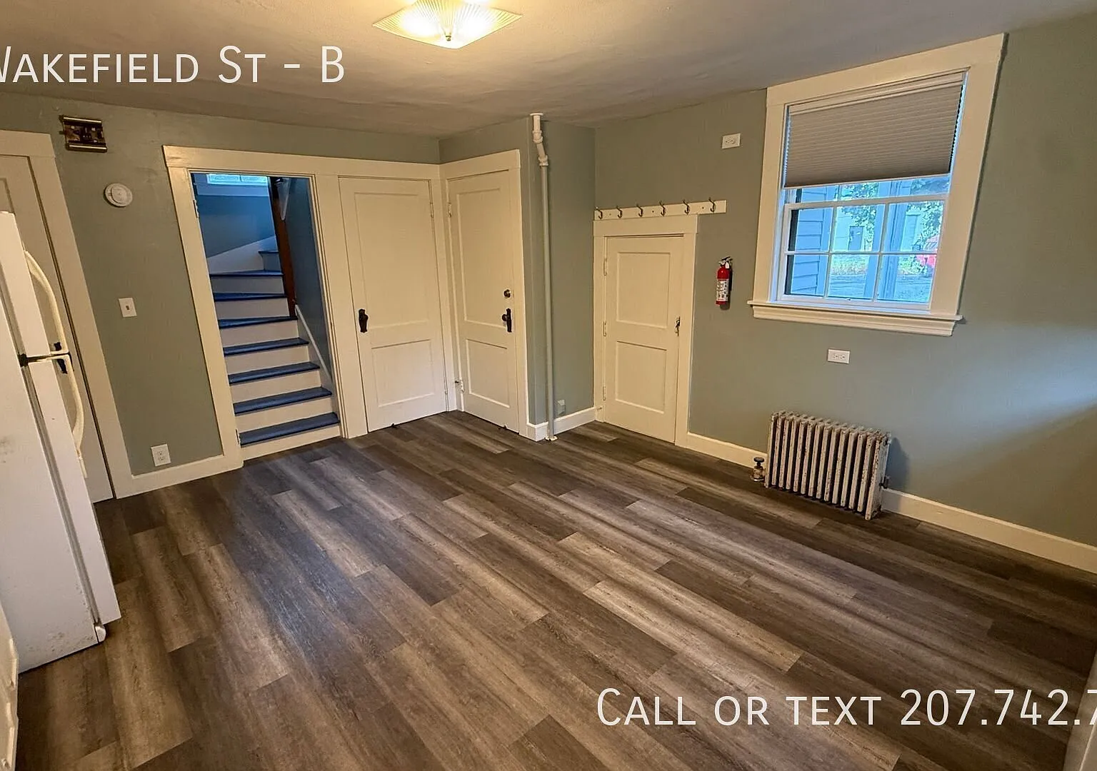 Very Large 2nd Floor 3 Bedroom Apartment with Heat Included — Photo 4