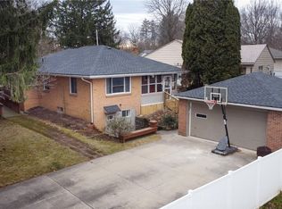 1821 Tanglewood Dr, Akron, OH 44313