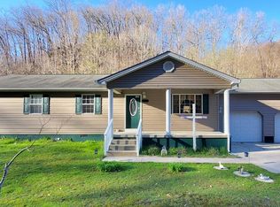 310 W Eden Ln, Inez, KY 41224