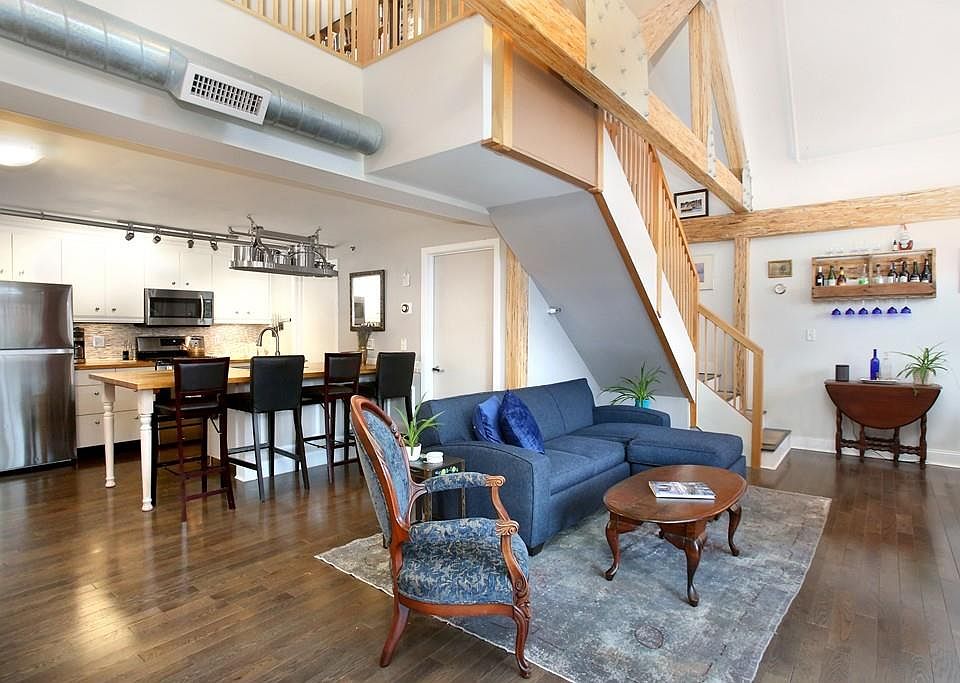 1st image of 7 Crombie St Unit 9