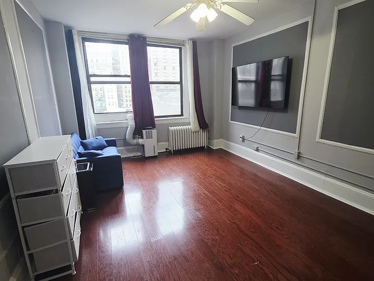 1324 Locust St #506 — Photo 8
