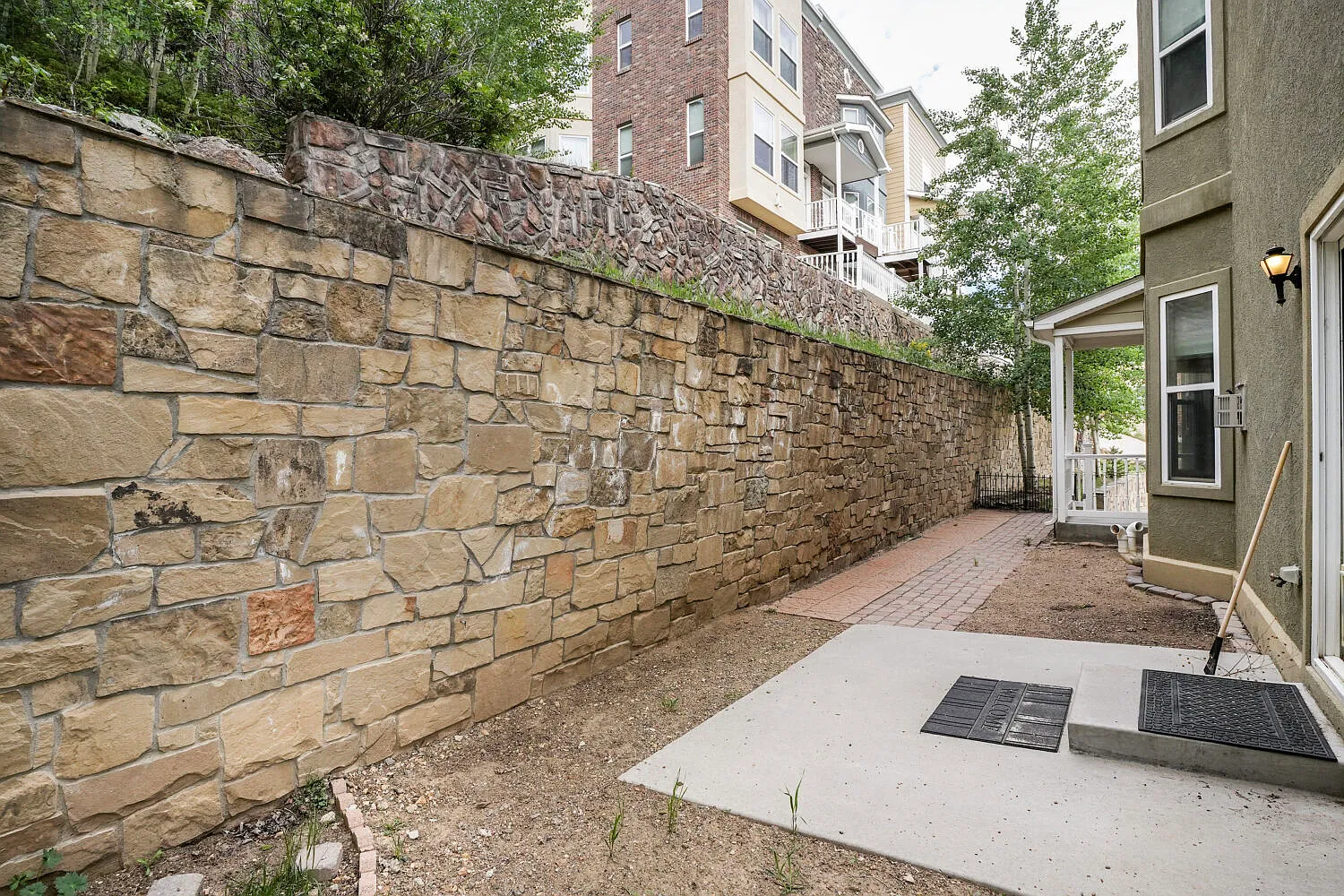 692 Louis Drive - 1 — Photo 4