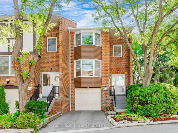 42 Windsor Court Rd, Markham, ON L3T 4Y5