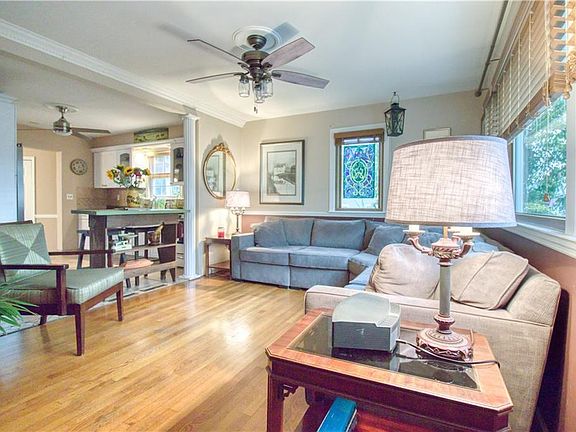 4th image of 75 Cannon Ave