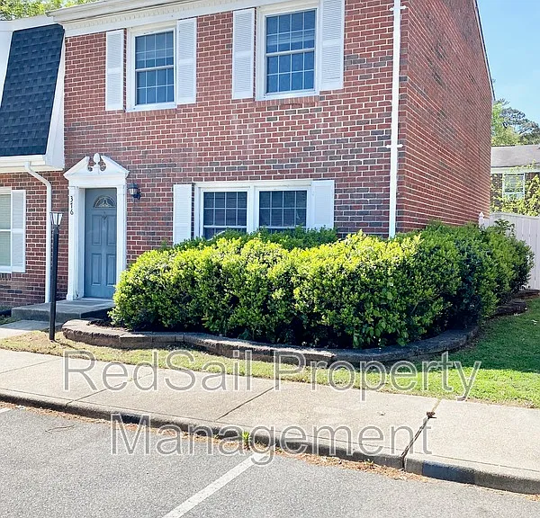 376 Susan Constant Dr — Photo 1