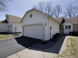 2670 Lake Court Dr, Saint Paul, MN 55112