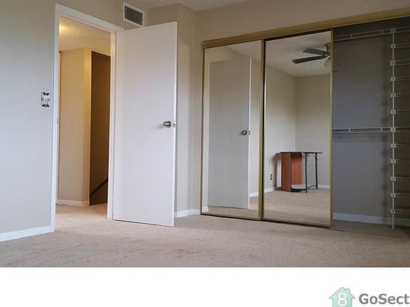 4th image of 5845 Blueberry Ct