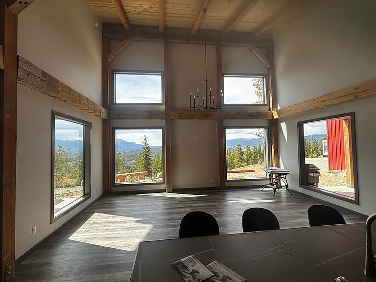 322 Headlight Dr — Photo 2