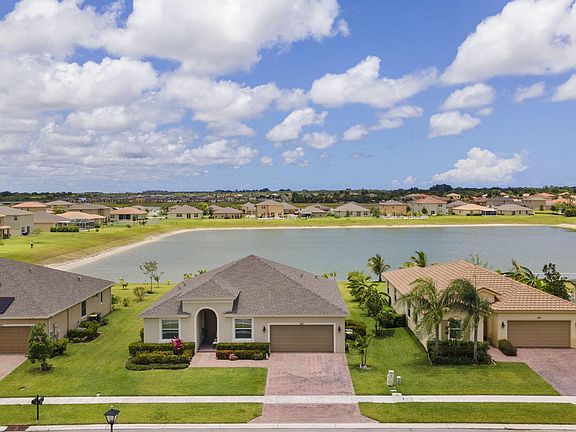 3rd image of 881 Bent Creek Dr