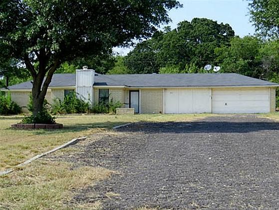 4th image of 3212 Brett Jackson Dr
