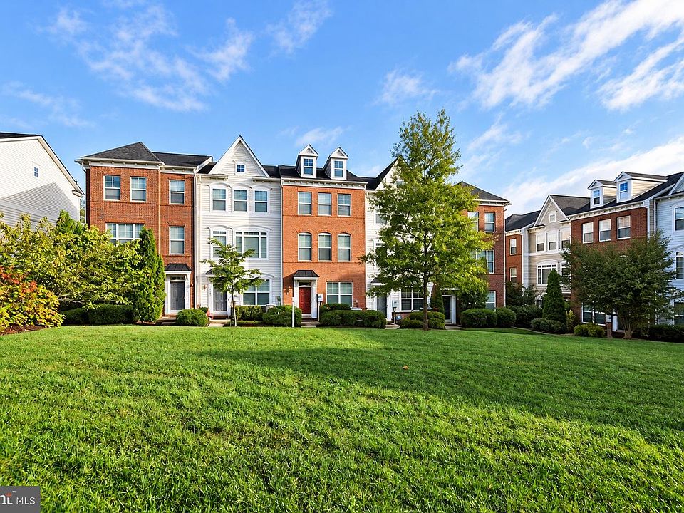 1st image of 504 Ava Way NE