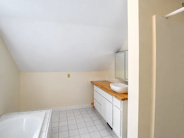 5 Hillside Ave — Photo 12
