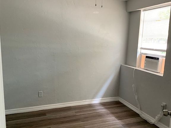 5th image of 8056 Tolles Dr #1B-1BA