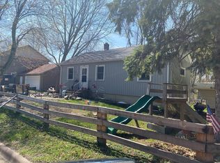 30800 N Lakes Trl, Lindstrom, MN 55045