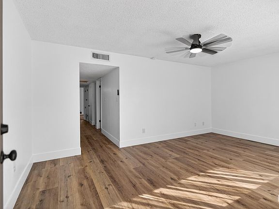 5th image of 708 Rutherford Ct