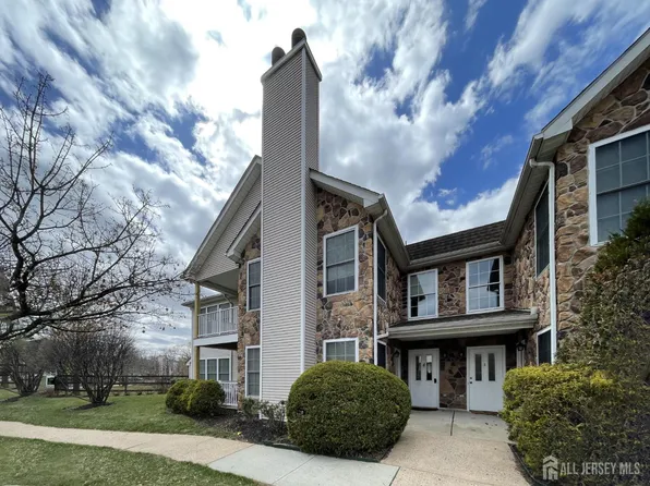 4 Lackland Ave, Piscataway, NJ 08854