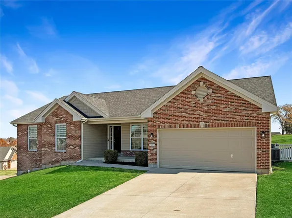 2200 Koerner Ct, Washington, MO 63090