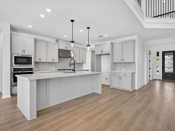 2nd image of 1608 Mulberry Oak Ln