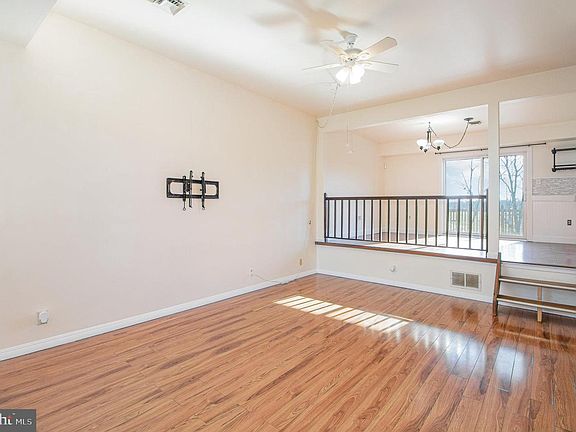 4th image of 6280 Spring Knoll Dr