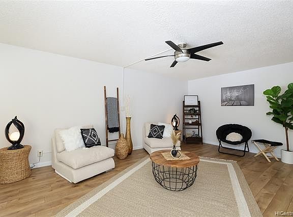 2nd image of 585 Hahaione St APT C103