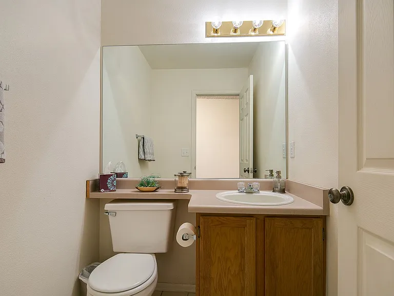 12822 Bellaire St — Photo 8