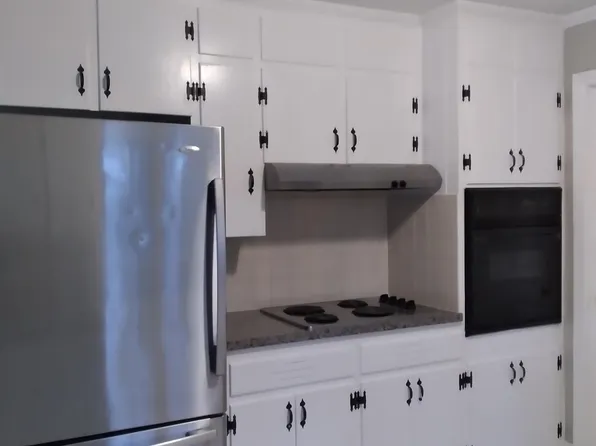 1827 Waycross Dr, Winston Salem, NC 27106