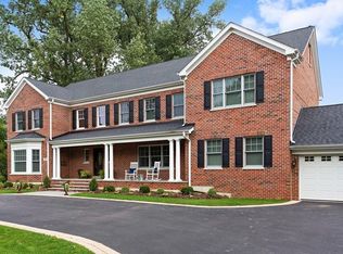 77 Locust Rd, Winnetka, IL 60093