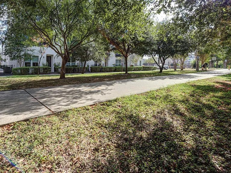 2622 Rusk St — Photo 23